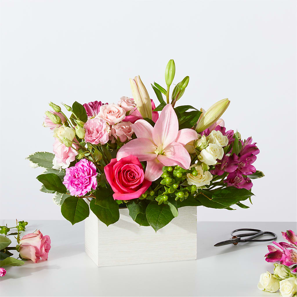 Sweetberry Box – A Florist Original – VERL'S CREATION FLORIST, Dallas TX